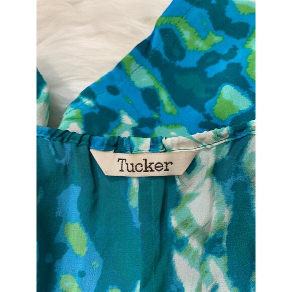 Tucker 100% silk watercolor green and blue cami size small - Picture 7 of 9